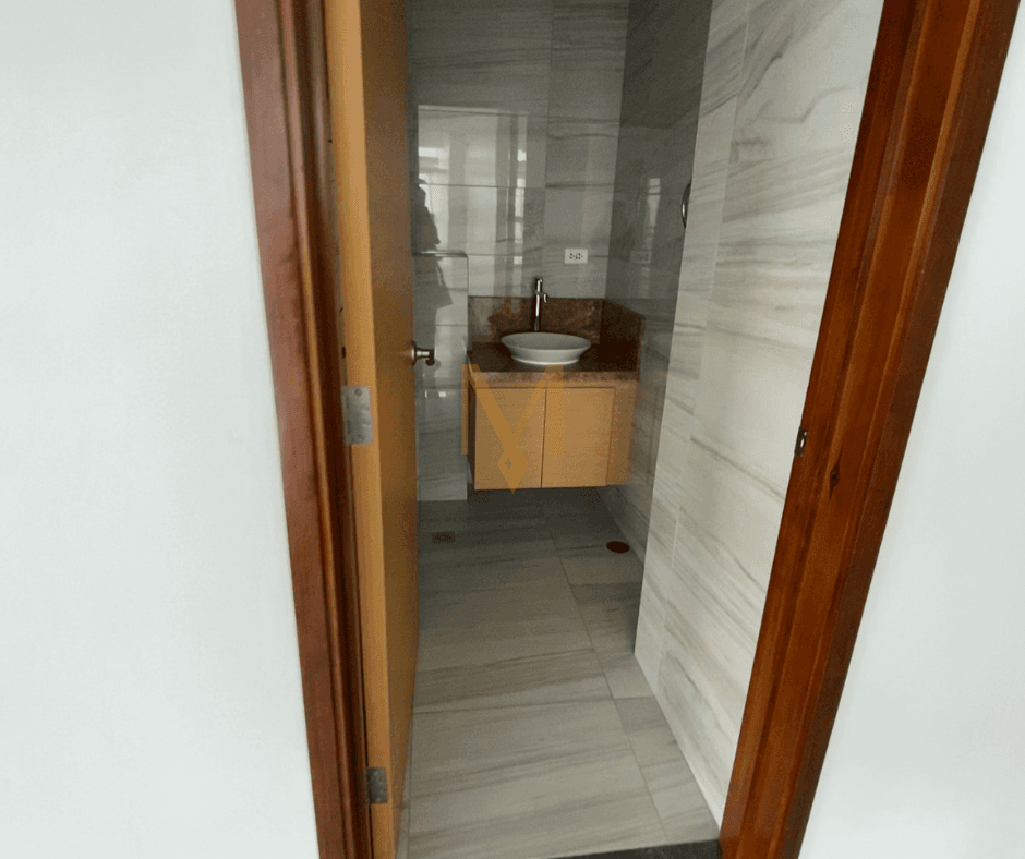 3-Bedroom Suite, Imperium Tower, Capitol Commons - Image 8